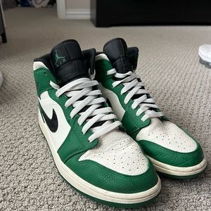 Jordan 1 Mid Pine Green